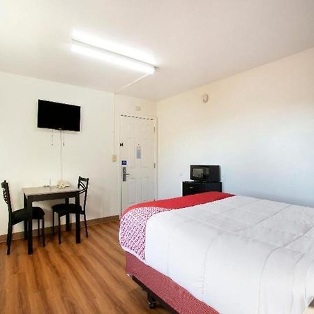 OYO Hotel Kalama Bagian luar foto