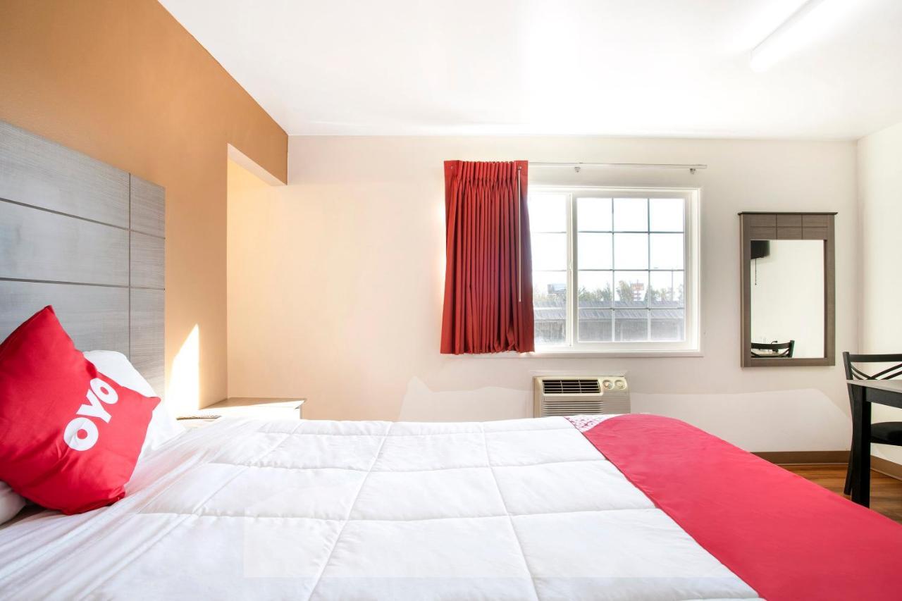 OYO Hotel Kalama Bagian luar foto