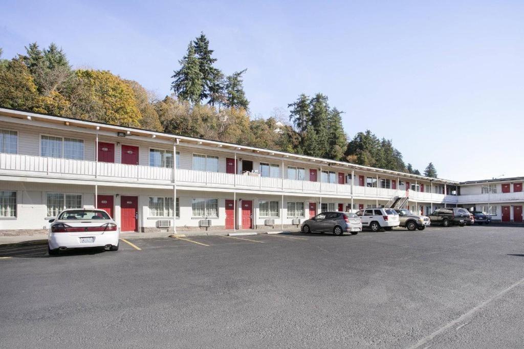 OYO Hotel Kalama Bagian luar foto