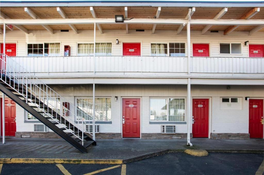 OYO Hotel Kalama Bagian luar foto