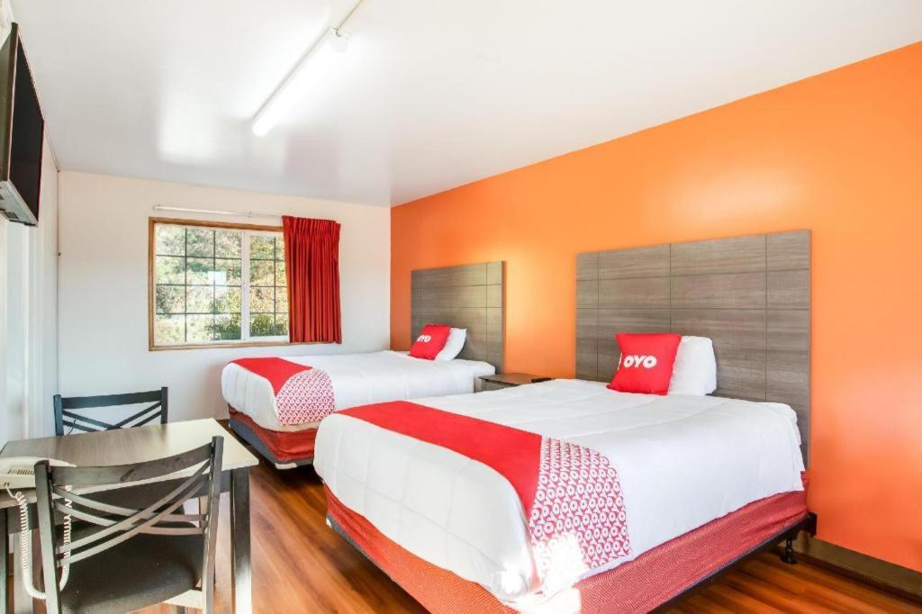 OYO Hotel Kalama Bagian luar foto