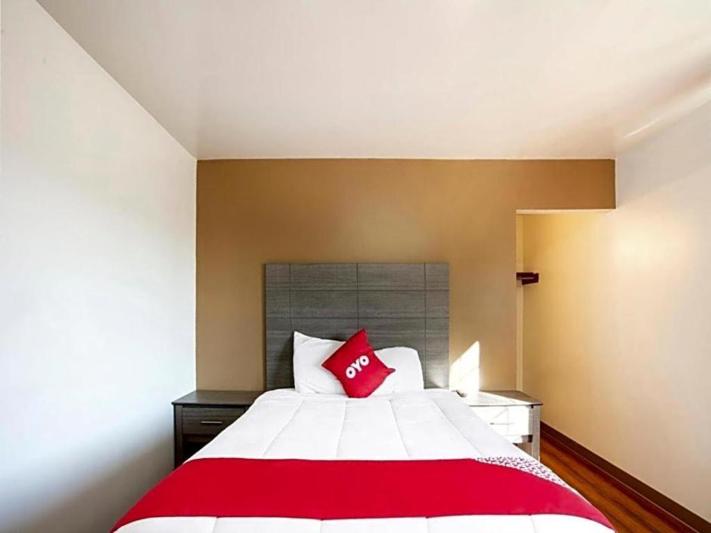 OYO Hotel Kalama Bagian luar foto